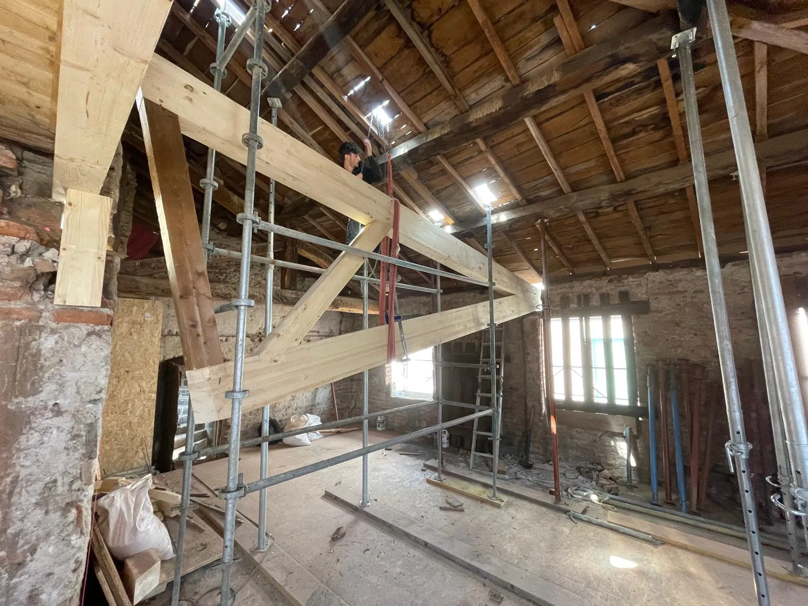 levage-ferme-charpente-bois-chantier-albi