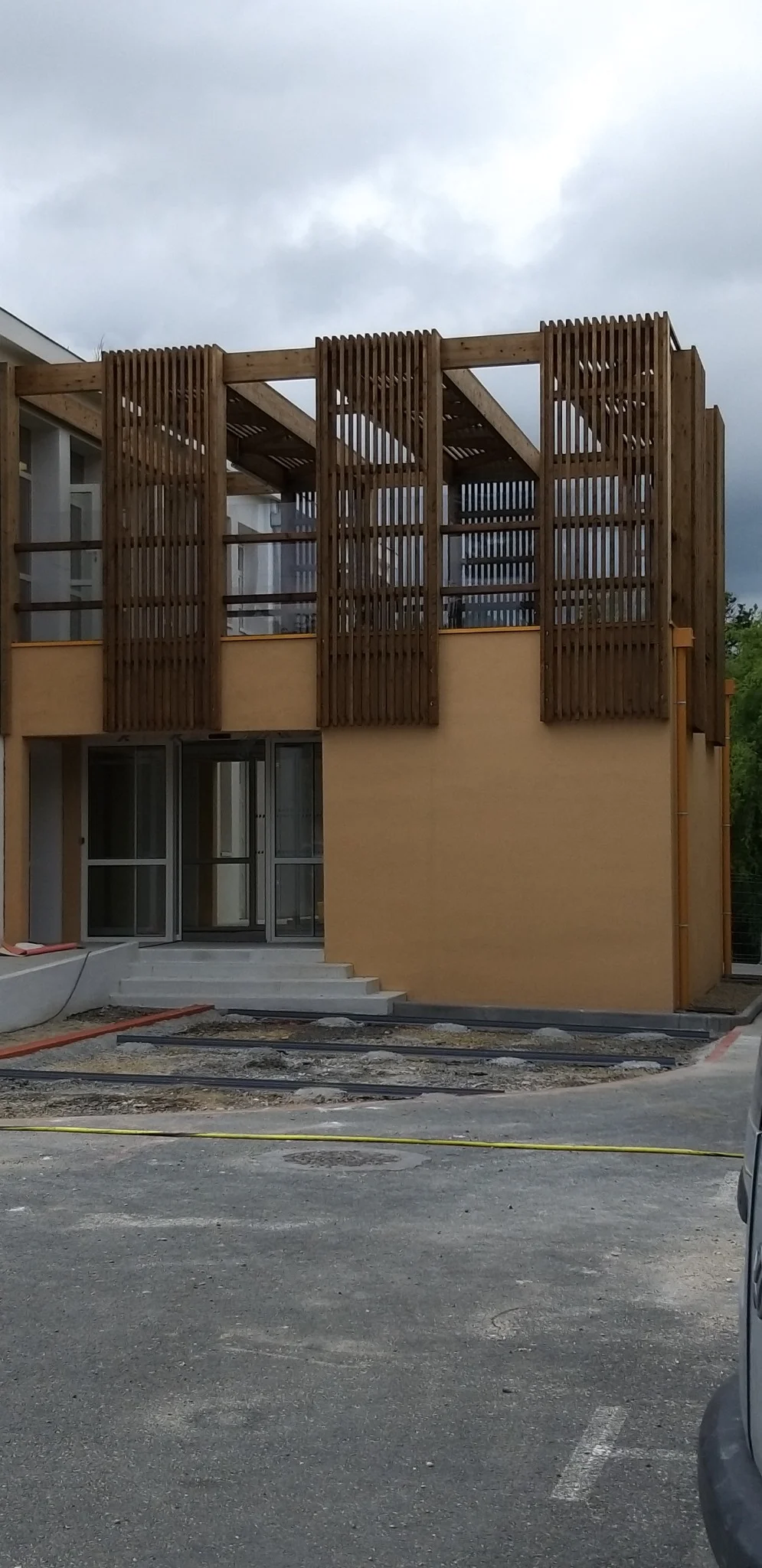 pergola-bois-brise-soleil-pelissou