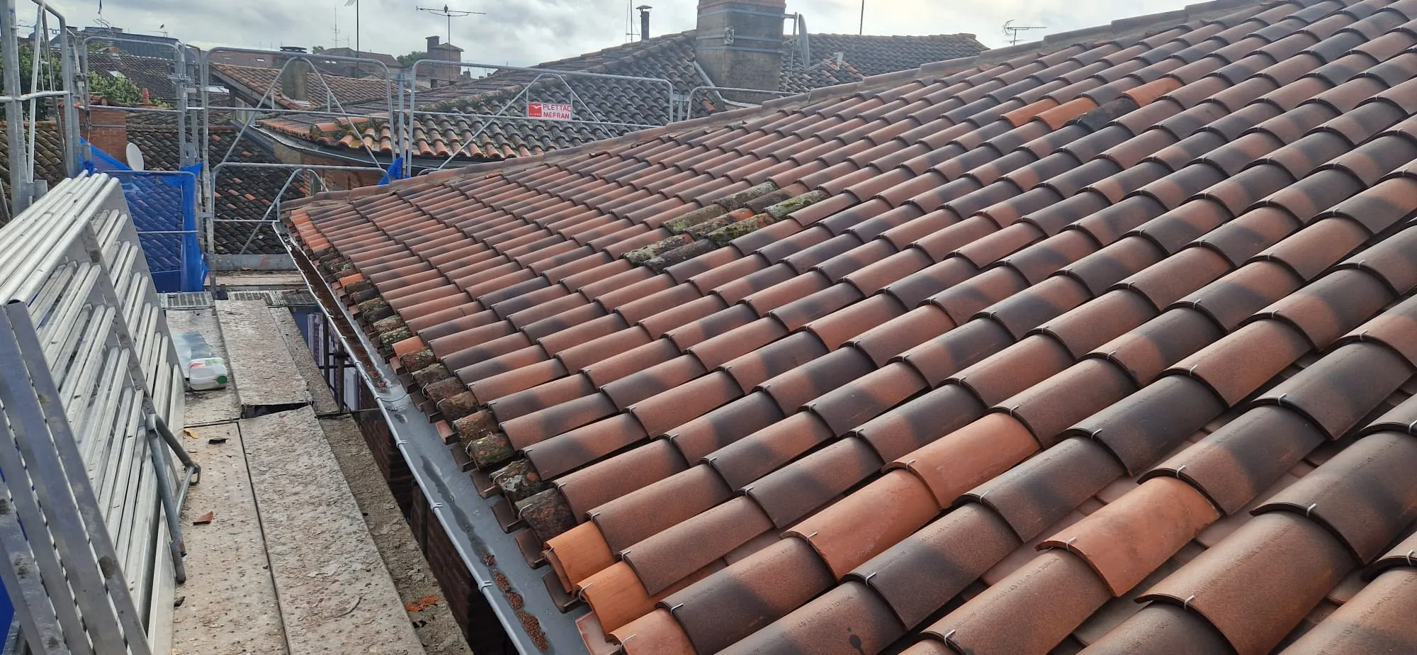 renovation-toiture-tuiles-canal-saunal-albi