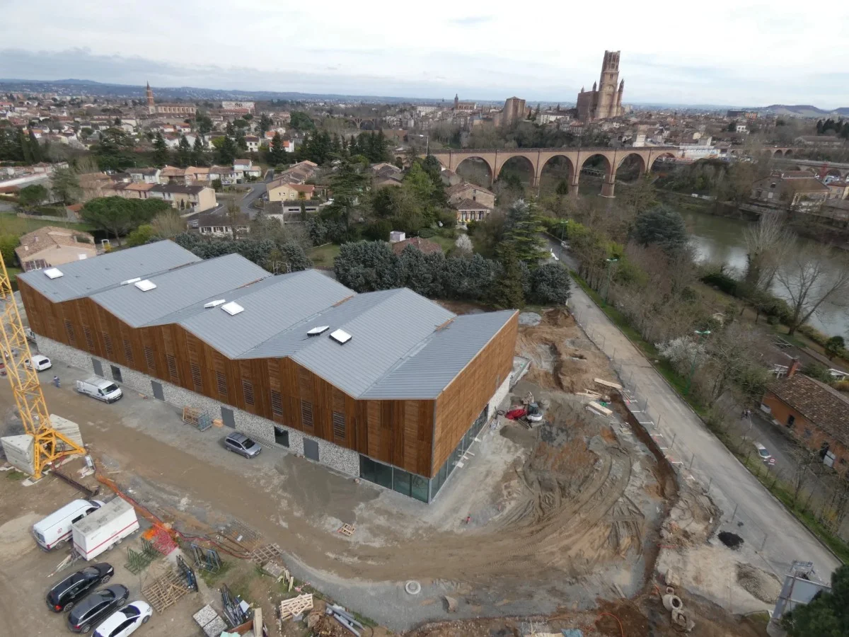 Couverture zinc et charpente bois de la salle de Pratgraussals à Albi